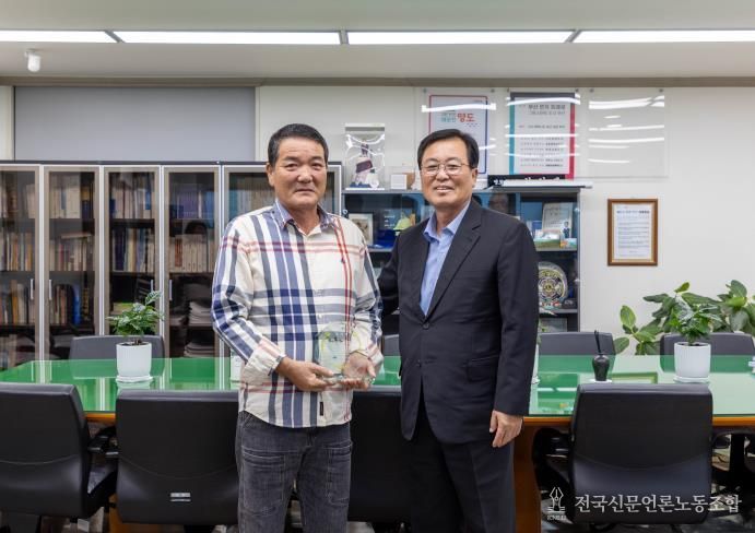 영도구, 화재 현장 구조 의인 감사패 전달