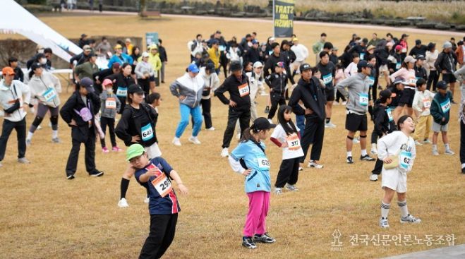 “제주 신화 속을 달린다”돌문화공원 러닝 행사 인기