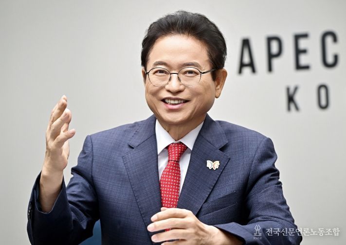 .관광산업 육성과 지역 수용태세 개선 필요