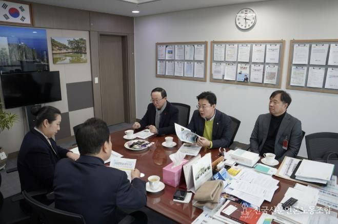 연천군, 지역구 국회의원과 함께 국회 농해수위 김선교 의원에 공설동물장묘시설 주변지역 주민지원 근거 마련을 위한 '동물보호법' 개정 건의문 전달