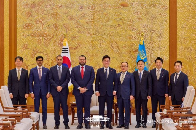 '알-쿨라이피' 카타르 국왕 특사 접견(청와대)