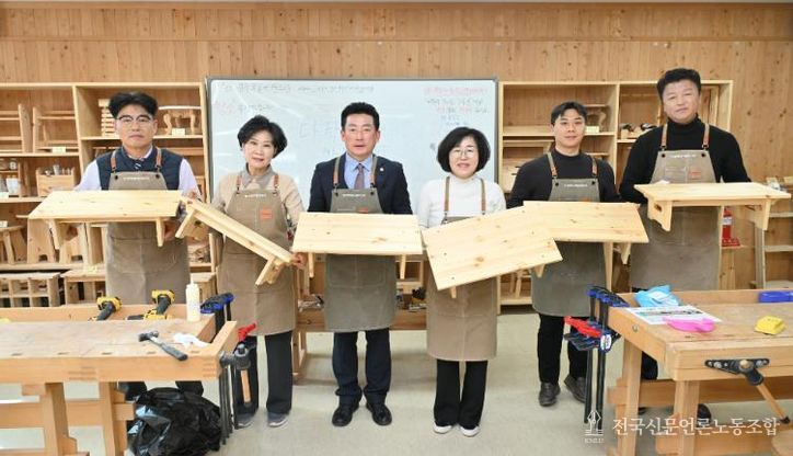 진주시의회 기획문화위, 진주목공예전수관 현장방문 실시