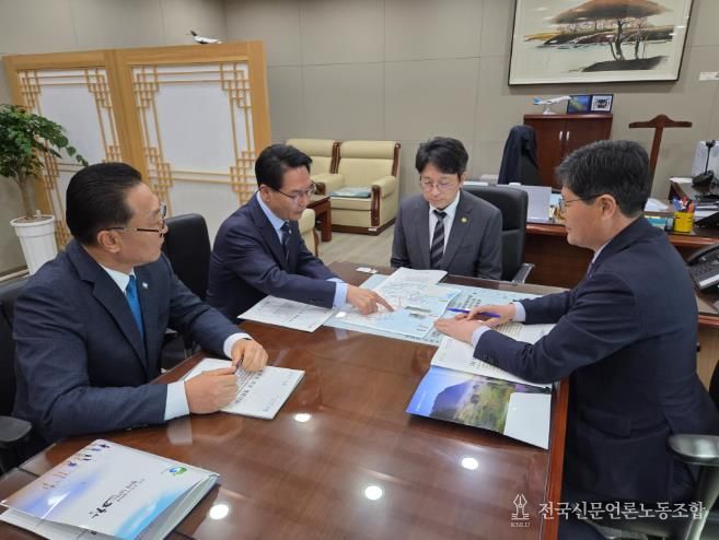 고창군수, 국토부 제2차관 면담.. 핵심 SOC 사업 집중 건의