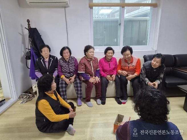 영암군, 경로당 204곳에 객장소파 설치