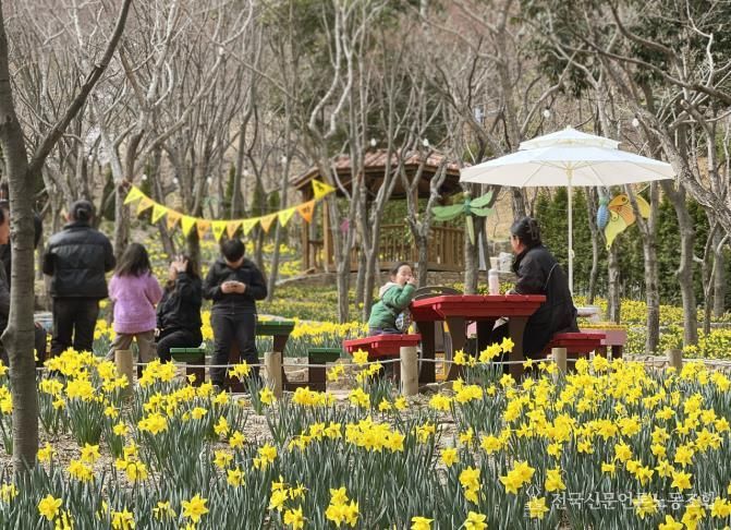 진주시, 월아산 숲속의 진주 ‘봄봄봄 축제’ 개최 - 2025년 봄축제 사진