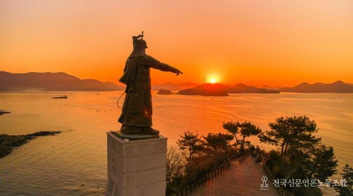 통영시, 이순신 장군 주제 지역 디지털 콘텐츠 공모 최종 선정 1(이순신 동상)