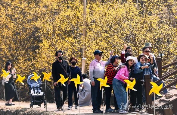 의성군, 제19회 산수유마을 꽃맞이행사 성료
